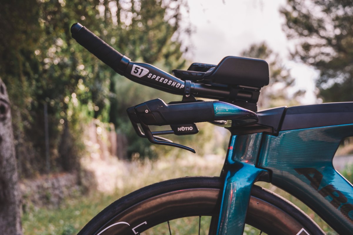 Argon18bike's tweet photo. ⚠ Geek Content Alert ⚠

E-119 Tri+ Disc White Paper: Aerodynamic Analysis with @Notio_AI 

Read it here 👉 https://t.co/ZXVF0TSKH4 https://t.co/cy6a7PRTkC