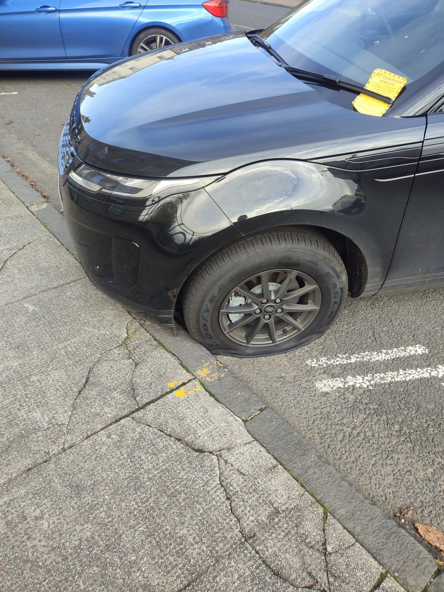 HUCKmagazine's tweet photo. NEW: activists have deflated the tires of around 60 4X4s in a Glasgow's west end in protest at the cars high levels of emissions. according to the International Energy Agency SUVS were the 2nd largest contributor to the increase in global carbon emissions after power 2010-2018 https://t.co/FsDLLO37Gq