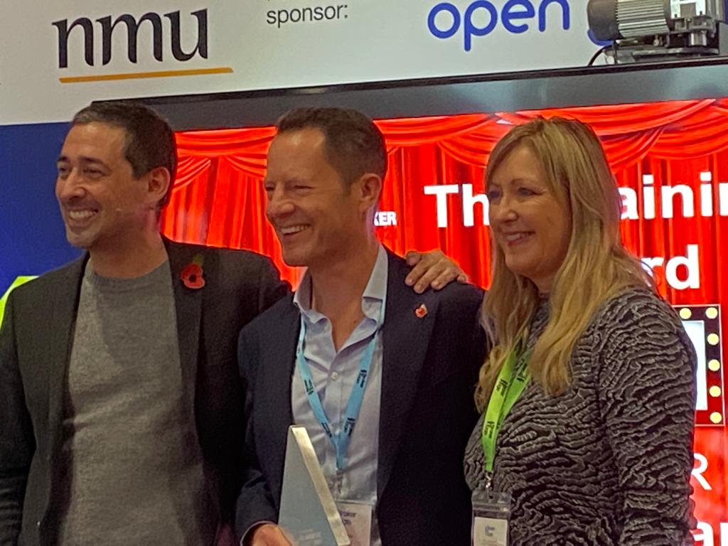 IDEXConsulting's tweet photo. Congratulations to Partners& on receiving the Diversity & Inclusion award and well done to Aston Lark on receiving the Training award!
IDEX were delighted to be headline sponsors for the event.
#ukbrokerawards #brokerawards #insuranceage #diversityandinclusion https://t.co/LtOpPZj6Ql
