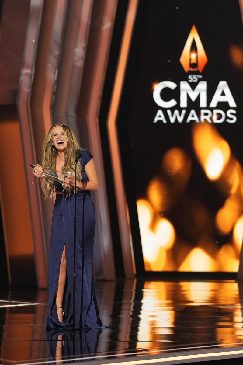 Carly Pearce tweet media