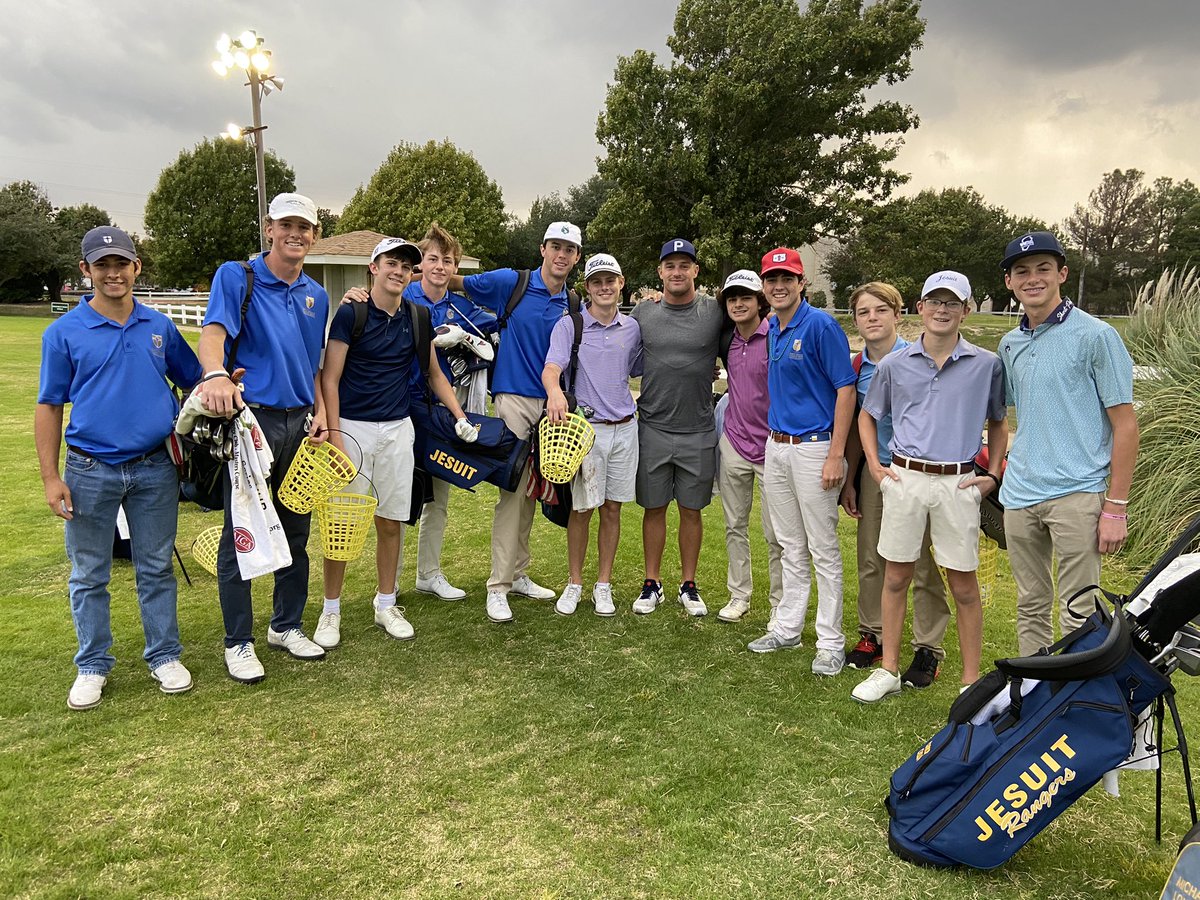jesuitgolf's tweet photo. Thank you Bryson for letting Jesuit Golf hang out with you at the Golf Center at the Highlands! So awesome to watch you hit and to see your amazing power up close. Hitting shots with you and getting great advice from you made for a practice we will never forget! https://t.co/T5ZqUskCPV