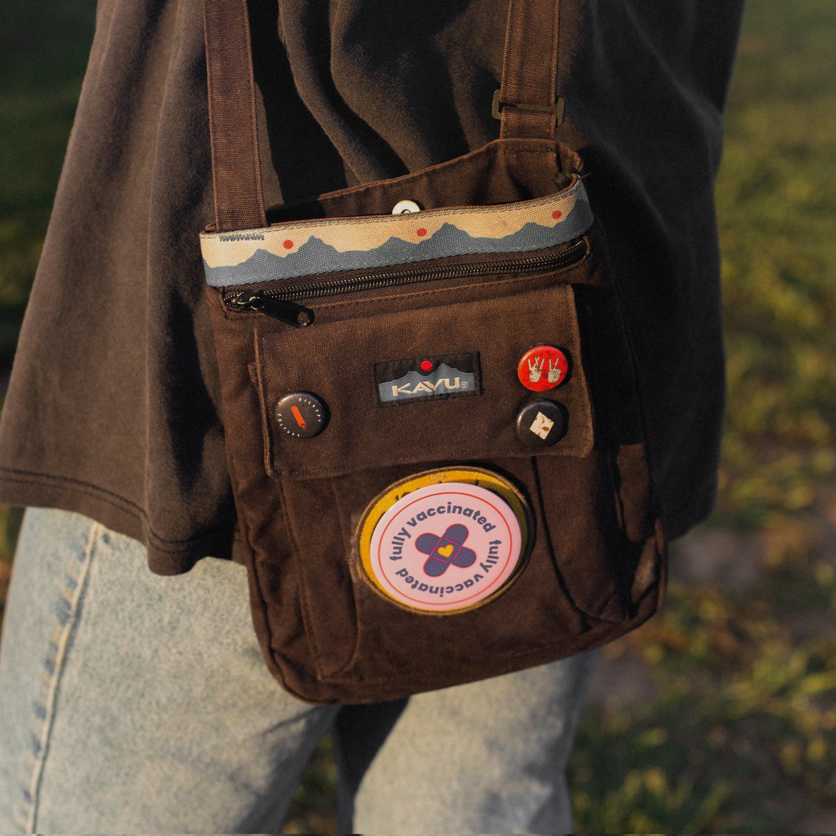 More fully vaxxed pins incoming 💛💉🩹