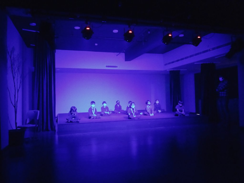 TheKhosla's tweet photo. “Mindfulness teaches us the skill of paying attention to the present by noticing when your mind wanders off. Come back to your breath. It’s a place where we can rest and settle our minds."
#dramasession
@Prometheus_Edu 
@AneeshaSahni 
@prashant5_gupta https://t.co/bGklGL1XTT