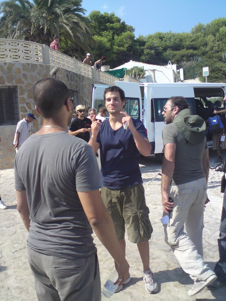 LifeCavill's tweet photo. Novas/velhas fotos dos bastidores do filme #BuscaImplacavel, Espanha - 2010.
Via @JulieWareen 📸 https://t.co/gOcSpnGymE