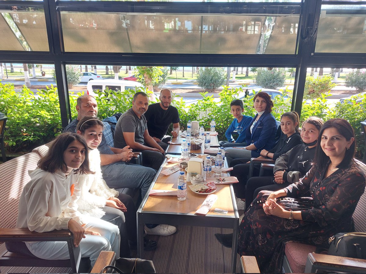 Deneme sınavında başarılı olan öğrencilerimiz ve dyk öğretmenleriyle  motivasyonlarını arttırmak için buluştuk. <a href="/toroslarmem/">Toroslar İlçe Milli Eğitim Müdürlüğü</a>