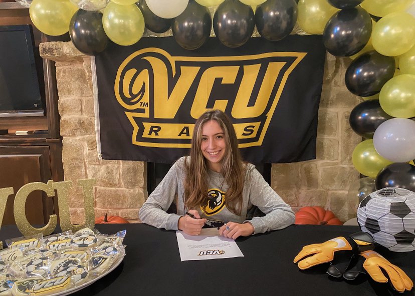 LillyHeit's tweet photo. it’s official. so happy to have signed with @VCUWomensSoccer can’t wait for the next four 🖤💛 https://t.co/kArUvX3LKN