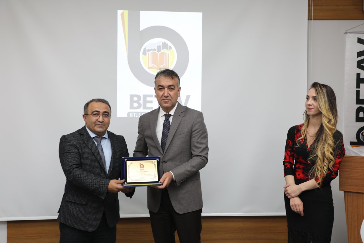 Bitlis Valiliği tweet media