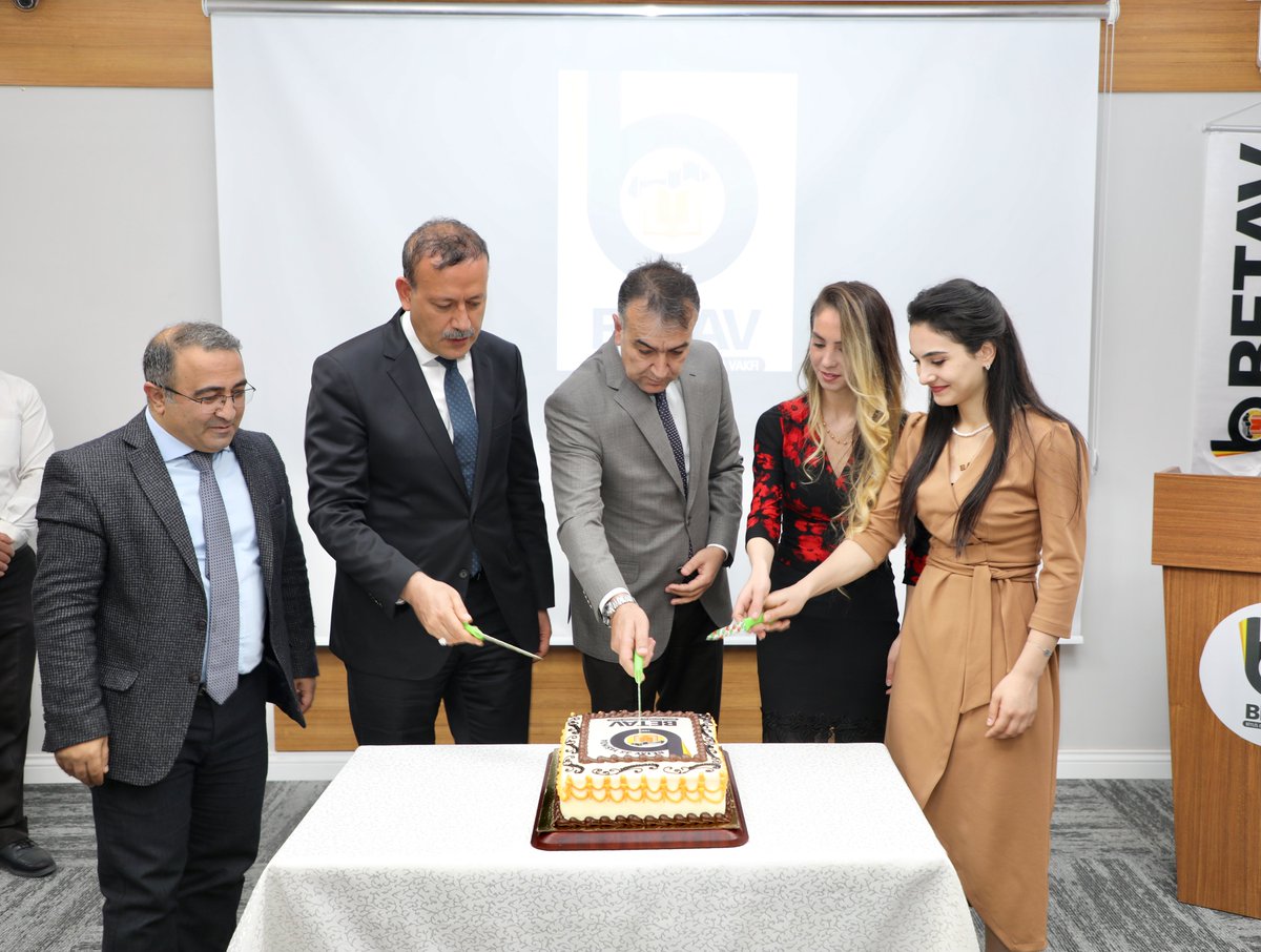 Bitlis Valiliği tweet media