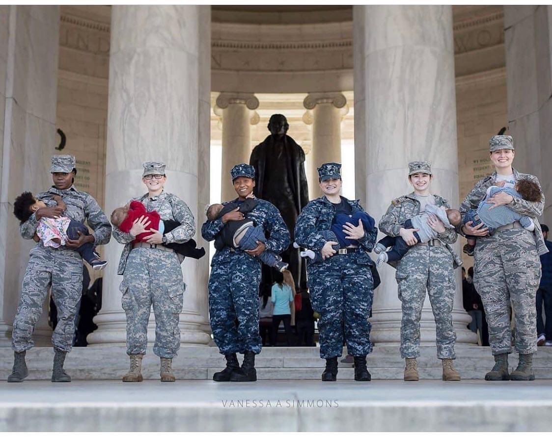 LaLecheLeagueUS's tweet photo. Happy Veterans Day! 🇺🇸 

📸: Vanessa A. Simmons https://t.co/QGFpv8oi98