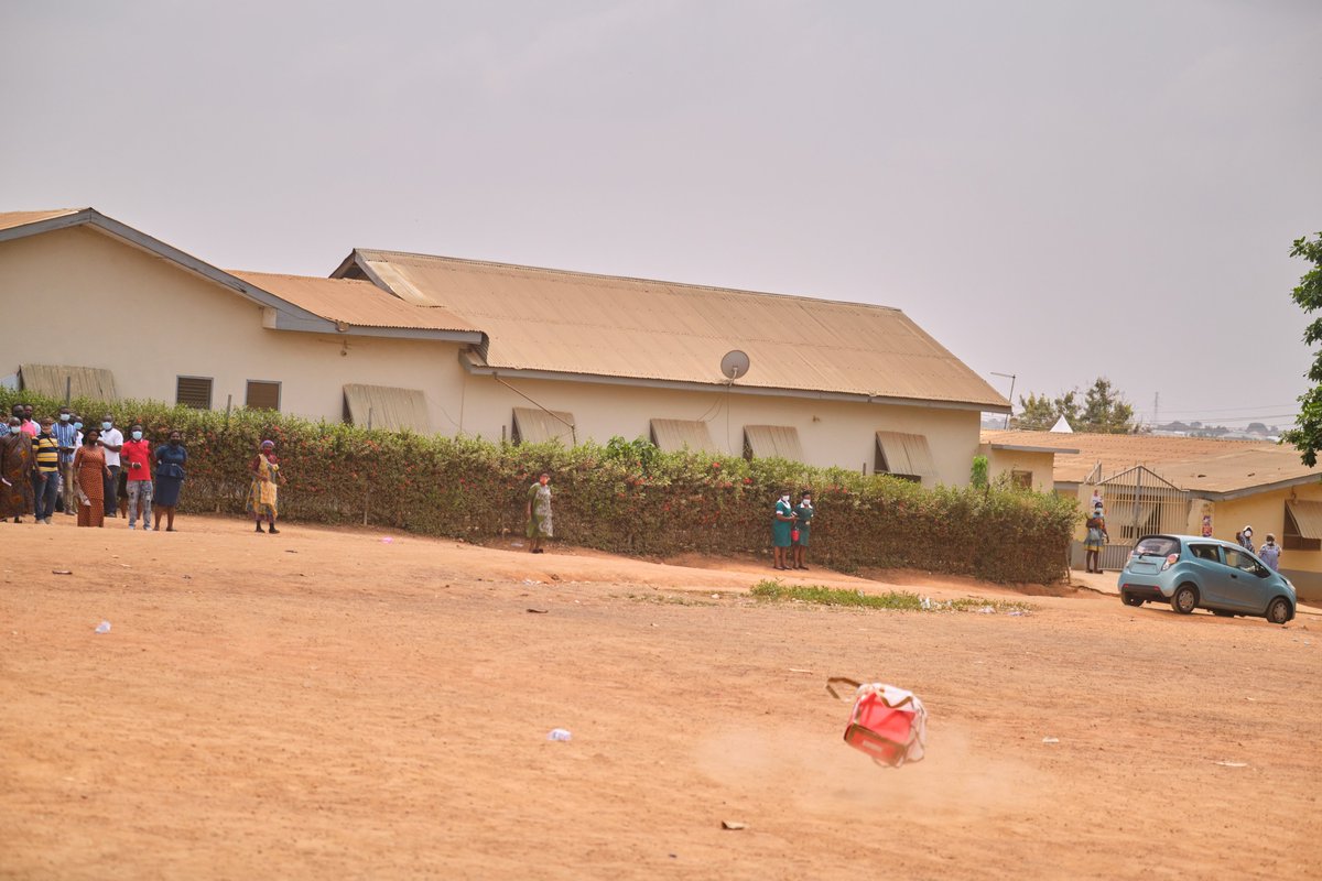 AlbertBourla's tweet photo. Remarkable to see the first long-range drone deliveries of the Pfizer-BioNTech COVID-19 vaccine in Ghana, made possible through our partnership with @Zipline. https://t.co/5NIe34rKCe