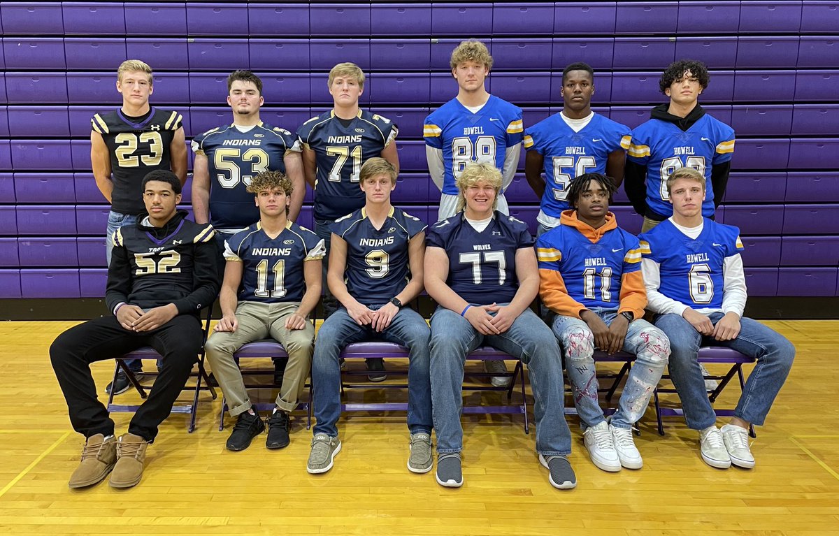 HoltADOffice's tweet photo. 1st Team All GAC South Offense! Congrats! https://t.co/zQQTBvIg8u