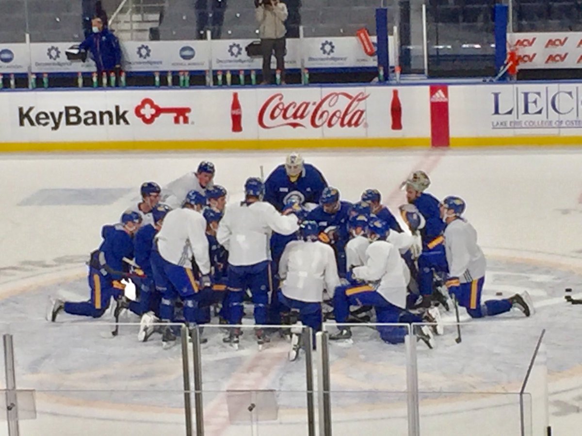ByMHarrington's tweet photo. Kyle Okposo is in the deep middle there, drawing #Sabres together tight for a quick post-practice chat.  #leadership https://t.co/zFyLyLBZ16