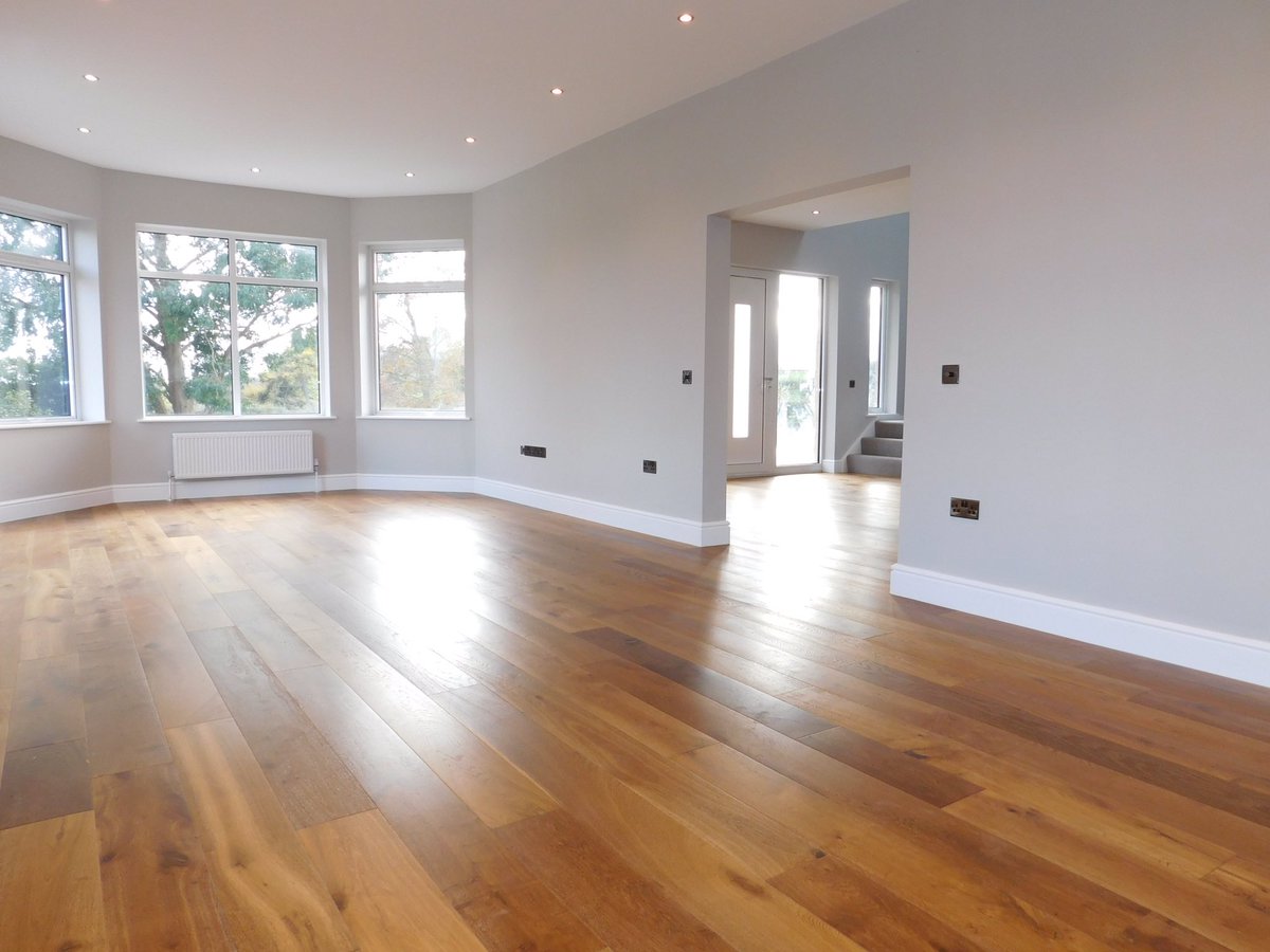 JOPLINGS1852's tweet photo. To arrange a viewing of the stunning Dovecote House in Nosterfield, call our #Ripon office on 01765694800. https://t.co/h84ss7t4Uh via @YouTube #StrongerTogether #proudguildmember @GuildProperty https://t.co/xPHZUVLC9a