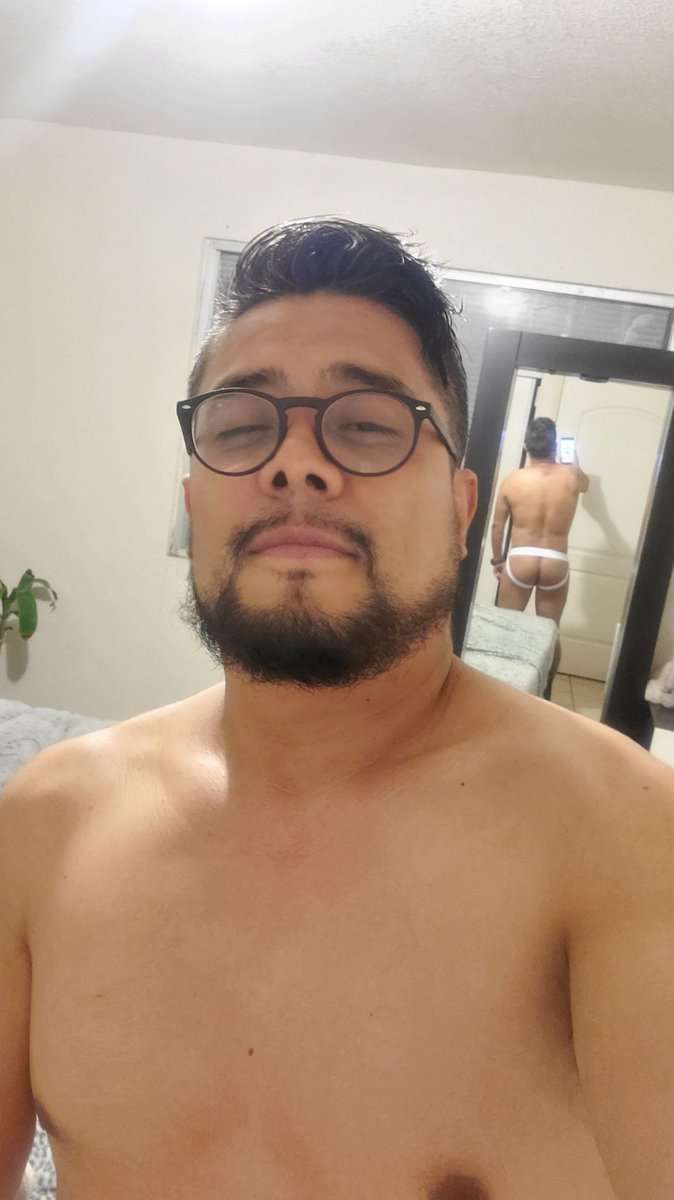 Yaicob's tweet photo. Can I sit in your face gordito? https://t.co/HAANK51rUd