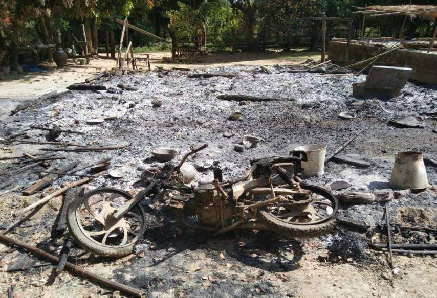 julinooooo's tweet photo. When fleeing villagers returned, debris from 3 houses set arson by SAC could be observed in #Depayin Tsp following a rampage by SAC on Nov9. #FreezePaymentsToJunta #Nov11Coup    #WhatsHappeningInMyanmar https://t.co/Tjl4iLu0X2