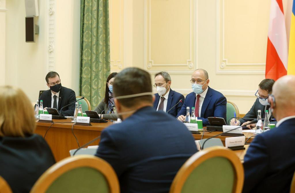 Excellent meeting today with the Ukrainian Prime Minister and 20 Austrian Companies active in Ukraine! Big thanks to Prime Minister Shmygal for this great opportunity for Austrian Companies in Ukraine!