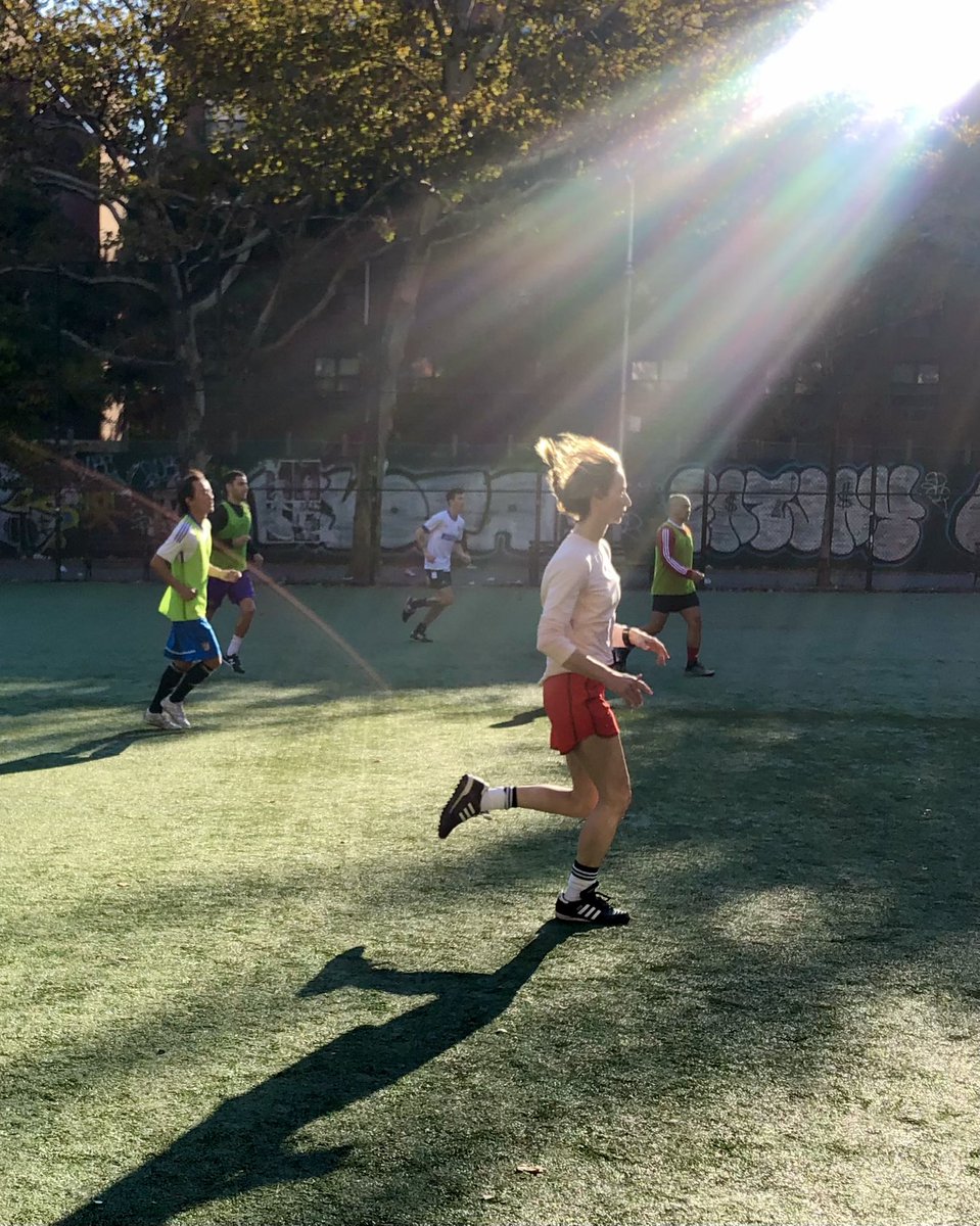 cscnyc's tweet photo. 🍂⚽️🍂 #FallLight 🍂⚽️🍂

[📷 @DanFunderburgh] https://t.co/aPyoT8RdNk
