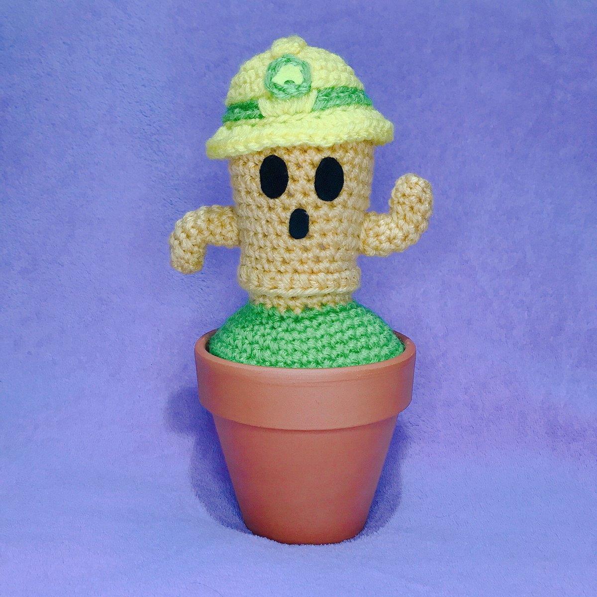 eipuru_'s tweet photo. Hi guys! Since ACNH is becoming popular again, I figured it was a good time to release my pattern for this potted Lloid 🥰
You can find the pattern here⬇️
https://t.co/beho4ANpsF
#eipurumi #AnimalCrossing #AnimalCrossingNewHorizons #ACNH #lloid #gyroids #crochet #amigurumi https://t.co/redA9dEh0U