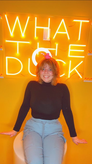 Local dumba$$ visits selfie studio, oil on canvas 2021 https://t.co/uknLKrZB02