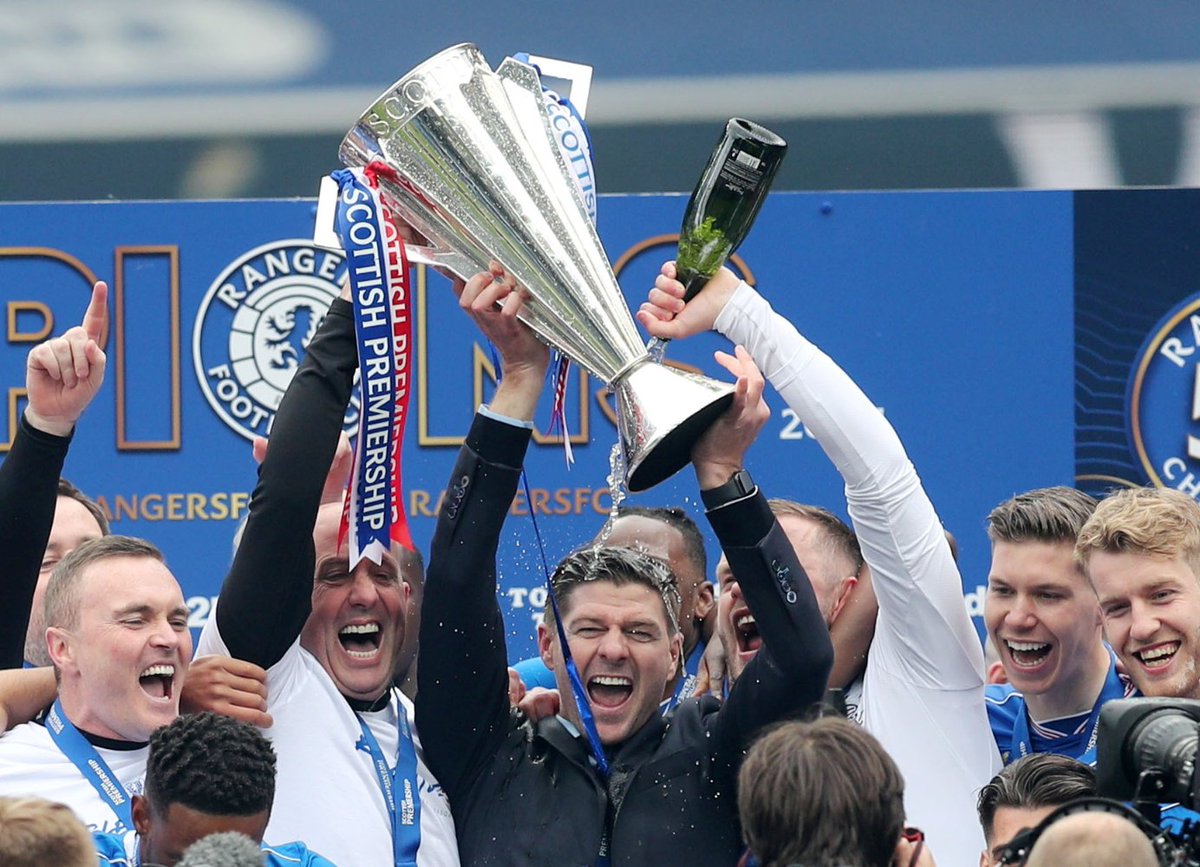 .<a href="/Gerrard8FanPage/">Steven Gerrard</a> vuelve a la Premier League de la mano del Aston Villa, luego de su fichaje con Rangers F.C.

Va en camino al liderar con todos los ánimos la Premier League como tecnico del <a href="/AVFCOfficial/">Aston Villa</a> por primera vez.

#seunganadorFirst⚽ #mozzartbet #PremierLeague