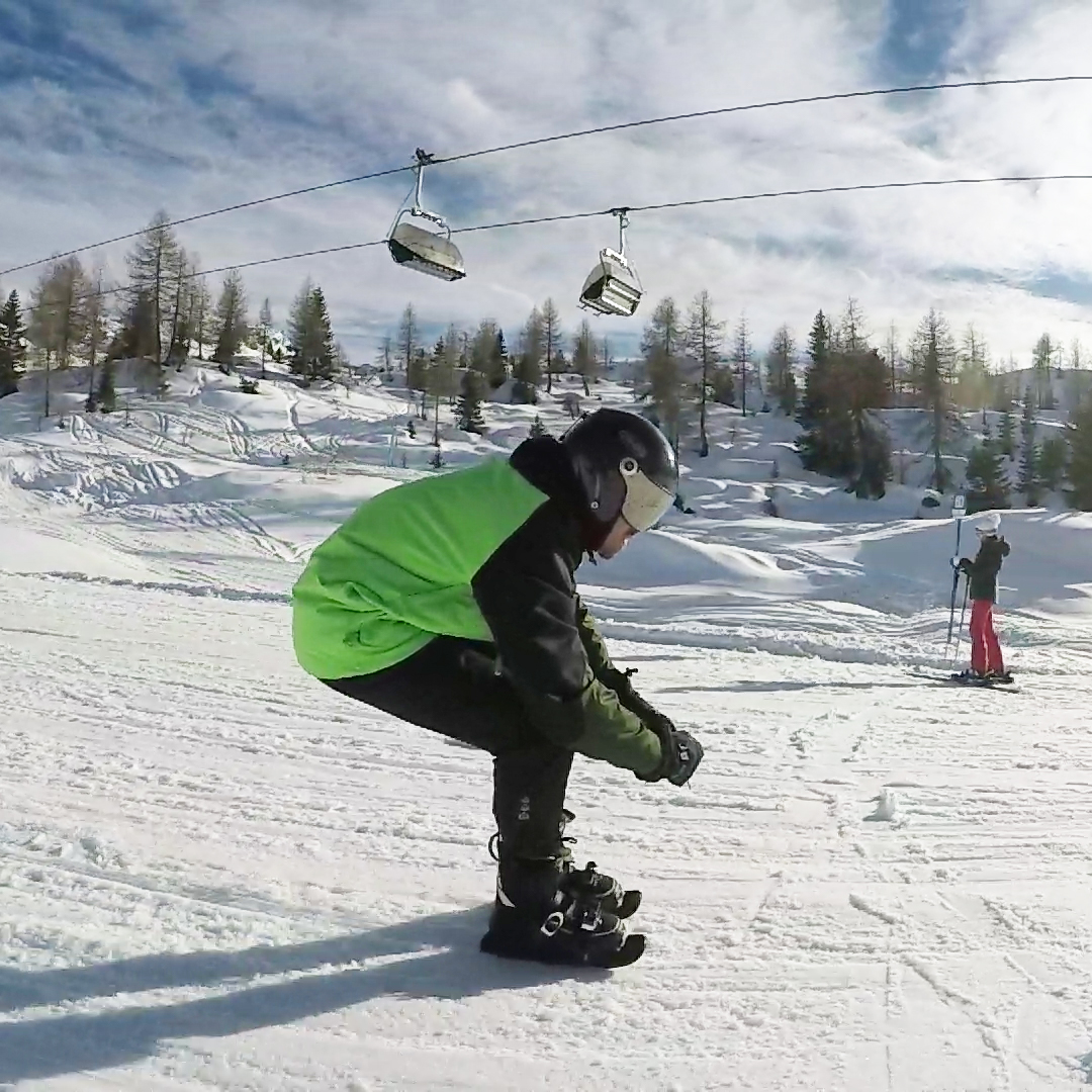 The_Snowfeet's tweet photo. Snow much fun!๐คฉ Grab your Snowfeet this season ๐
#snowfeet #skiskates #skatesforsnow #ski #skiing #snowboard #snowboarding #snow #winter #mountains #tricks #skitricks #viral #skiseason #adventure #adventuretime #viralpost #snowskates #freeride #sport #sportlife #wintersport https://t.co/BQatPCoWjF