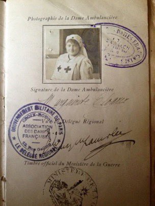 LGuimard's tweet photo. La Mlle Cloarec, Marguerite, ma grand-mère, fut une « infirmière d'élite qui a assuré son service avec conscience, zèle et courage » en zones de combats. #11Novembre #CroixdeGuerre #sacrifice #GrandeGuerre #DevoirDeMémoire toujours https://t.co/a0FEU93jKp