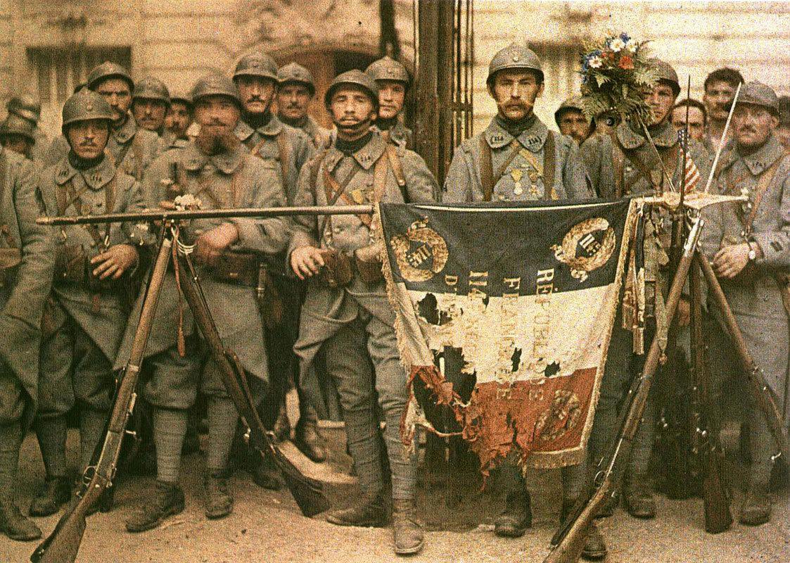 MaitreCorbac's tweet photo. En ce jour, n’oublions jamais ce que coûte le prix de la liberté. Ayez une pensée pour ces 5,5 M de soldats français mis hors combat dont plus 1.4 M ne sont jamais rentrés chez eux. 
Votre Maître vous embrasse et vous souhaite un beau week-end.
Aimez vous comme je vous aimes https://t.co/e7inXSiqM1