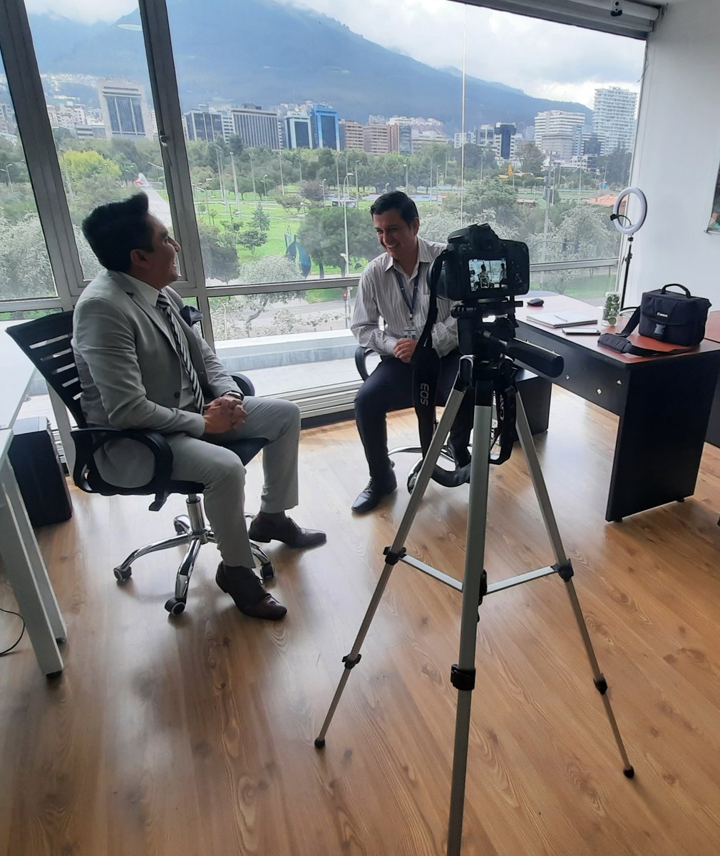 Los resultados de una excelente Asesoría Comunicacional reflejados en las sonrisas del Periodista <a href="/santilandeta/">Santiago Landeta</a> y el speaker de una MARCA internacional. 🤝
#CreamosValorATuMarca #MediaTraining #RelacionesPúblicas #PautajeRadial