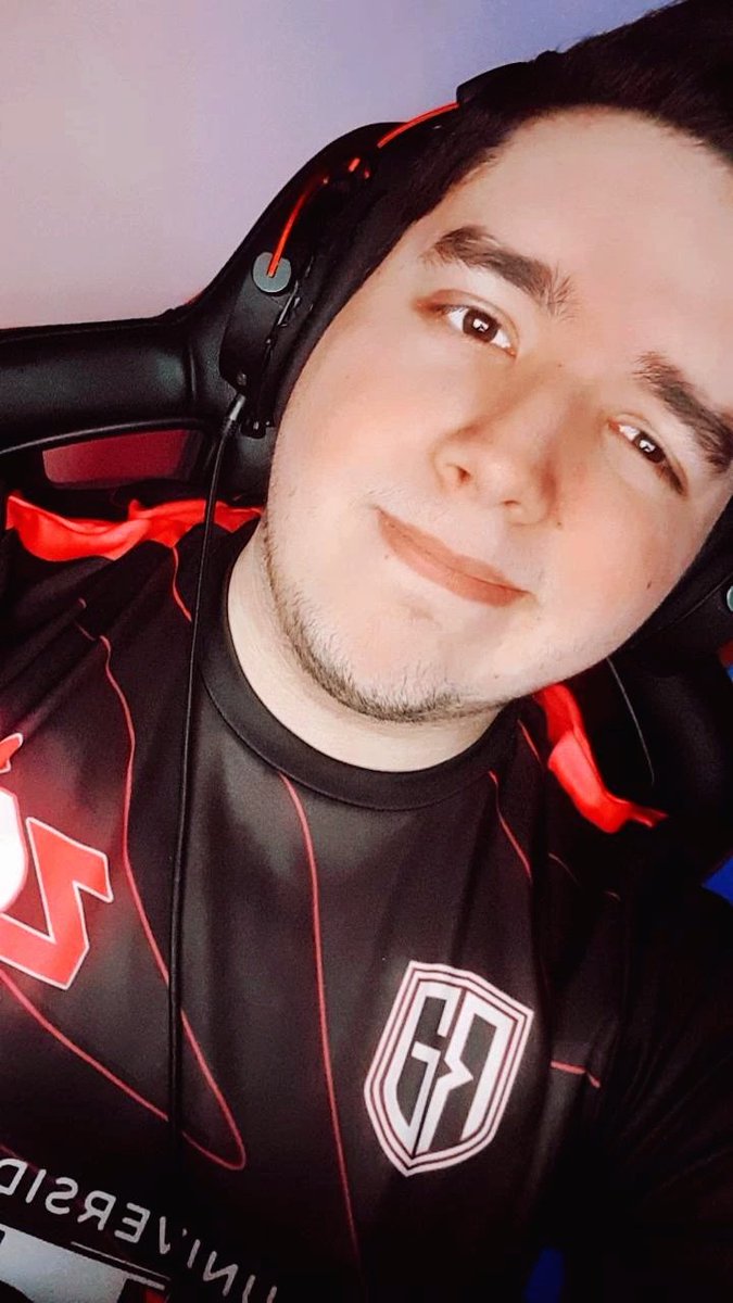 Se troca más con esta casaca @Z6X_Team ❤