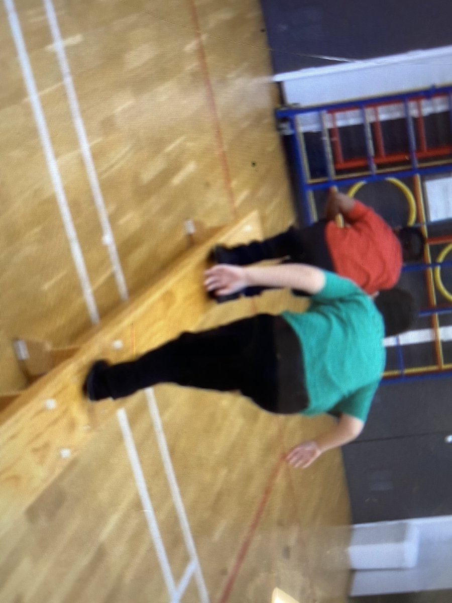 FeatherstoneYR5's tweet photo. In gymnastics today, Year 5 showed some really great balances.🤸‍♂️ https://t.co/6I9K9n1z9T