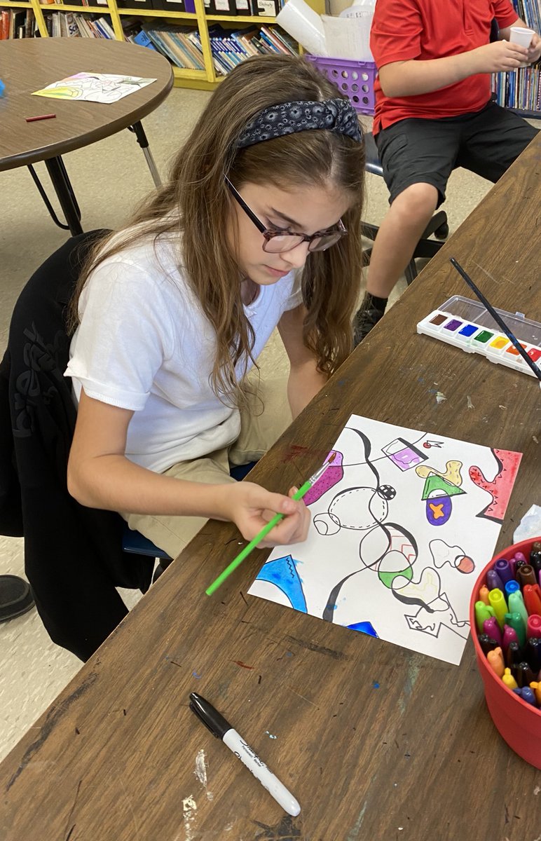 MrsPippensQUEST's tweet photo. 4th graders adding pattern (crayons) and color (watercolor paint)  to their abstract art pieces.  Did they use complementary or analogous colors? #elementsofart https://t.co/1WrLltNdrA