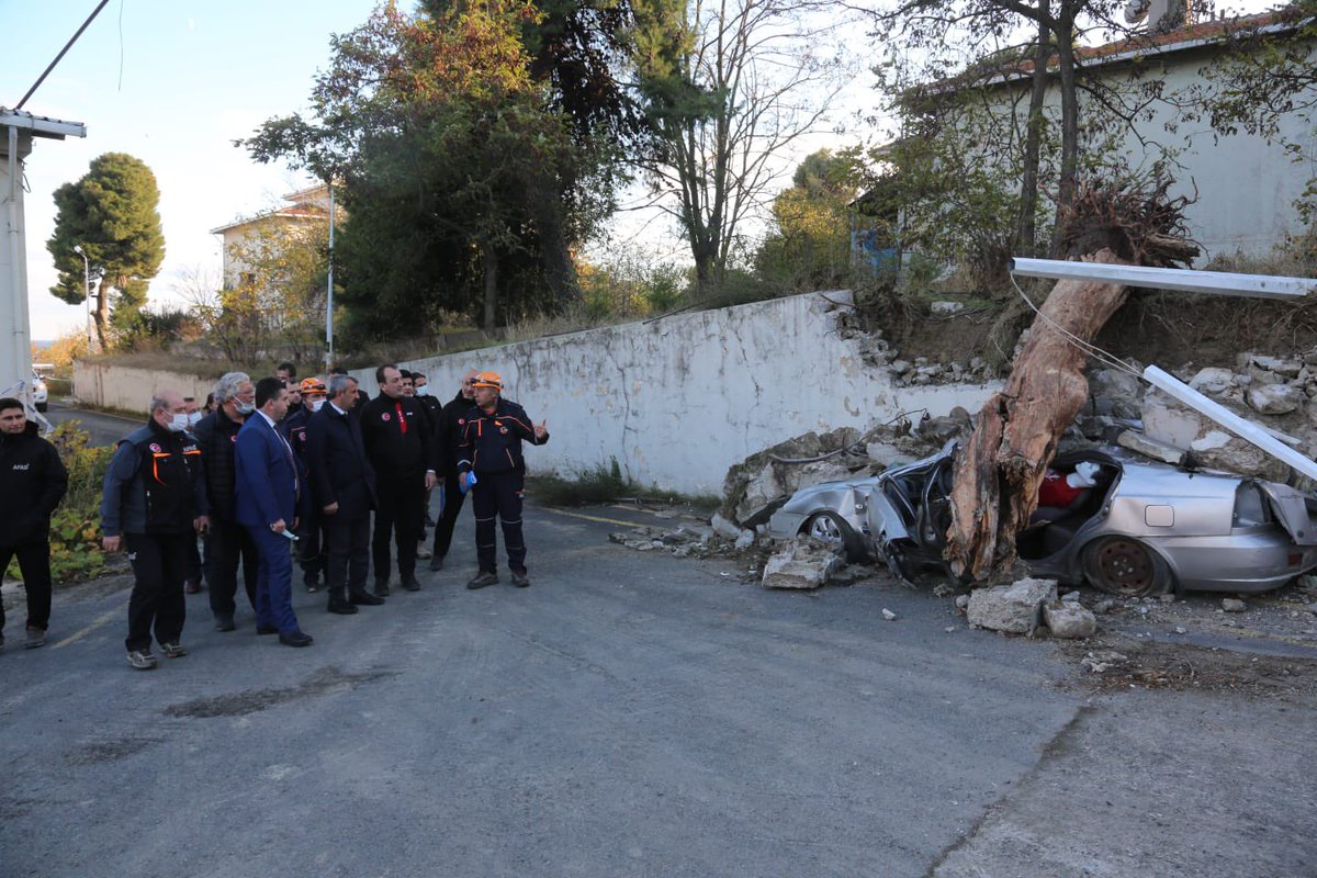 AFADBaskanlik's tweet photo. AB Sivil Koruma Mekanizması’na üye ülkelerin katılımıyla yapılan #ABMODEX tatbikatı, 10-14 Kasım tarihlerinde 1.715 kişinin katılımıyla Tekirdağ’da gerçekleştiriliyor. 

Başkanımız @Yunus_Sezer_ tatbikat çalışmalarını yerinde inceleyerek, görevlilerden bilgi aldı. https://t.co/cThWgoz29r
