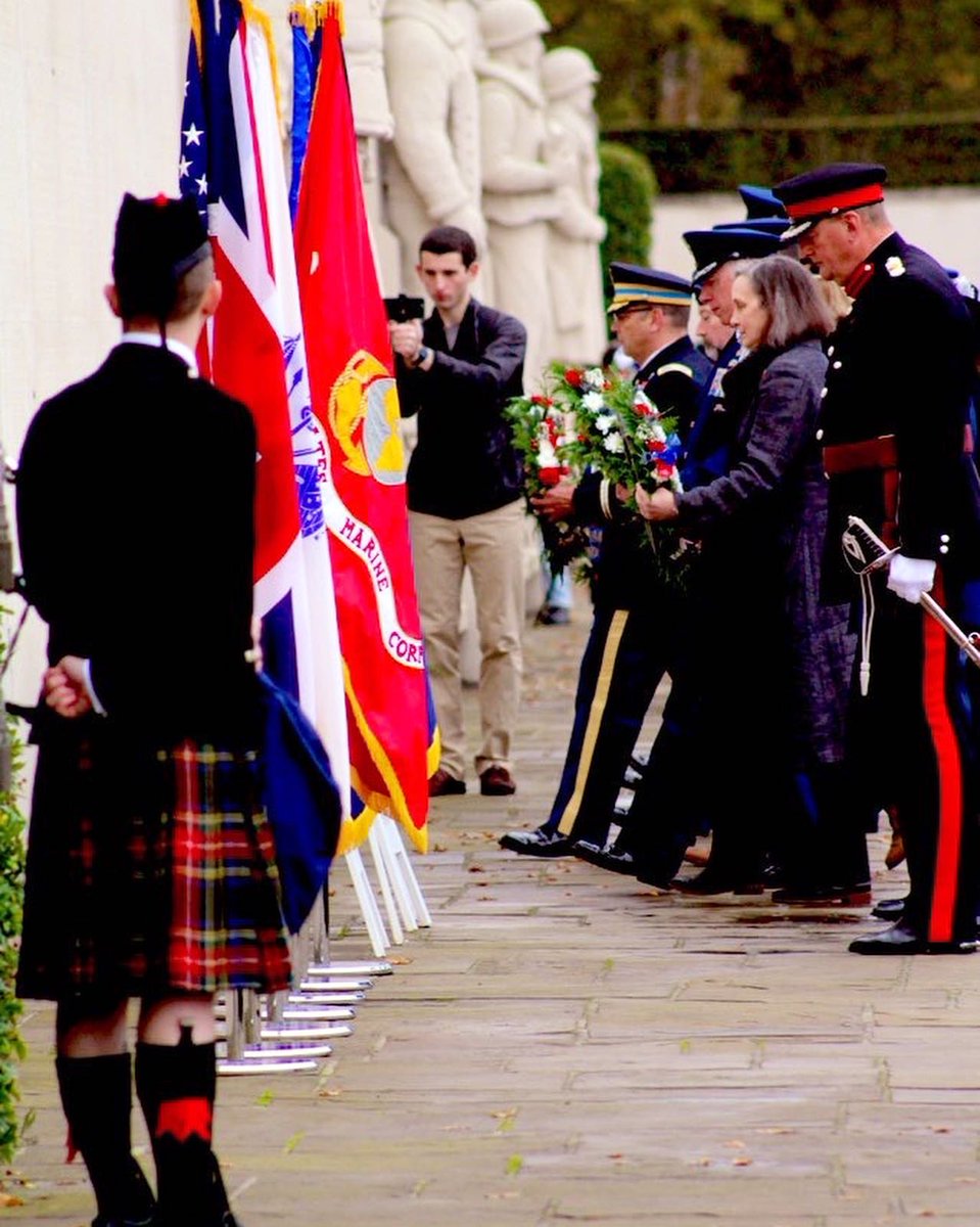 USAinUK's tweet image. Today we laid a wreath at the Cambridge American Cemetery, the final resting place of 3,811 Americans. We honor their service today, and every day. #ArmisticeDay  #VeteransDay