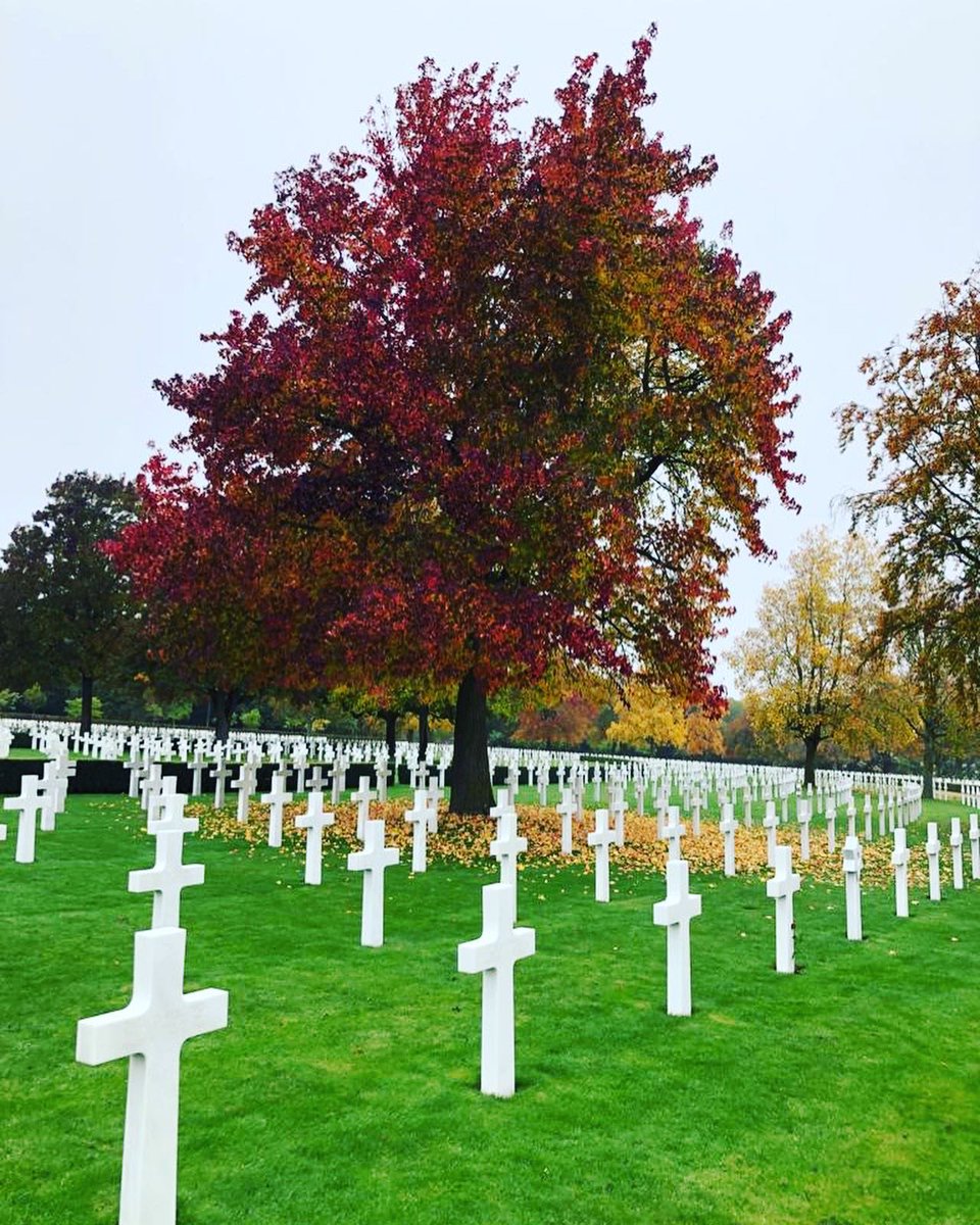 USAinUK's tweet image. Today we laid a wreath at the Cambridge American Cemetery, the final resting place of 3,811 Americans. We honor their service today, and every day. #ArmisticeDay  #VeteransDay