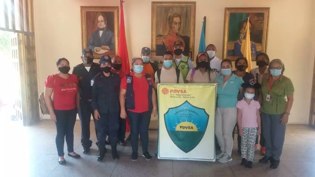 DPDZulia's tweet photo. Este proceso se desarrolló en articulación con diferentes organismos responsables de esta iniciativa impulsada por el Ministerio del Poder Popular para la Educación en conjunto con el #MPPRIJ
#VenezuelaMusical @NicolasMaduro @CeballosIchaso1 @PalenciaEndes @MonsalveRAR 2/2 https://t.co/AcqVruzuyc