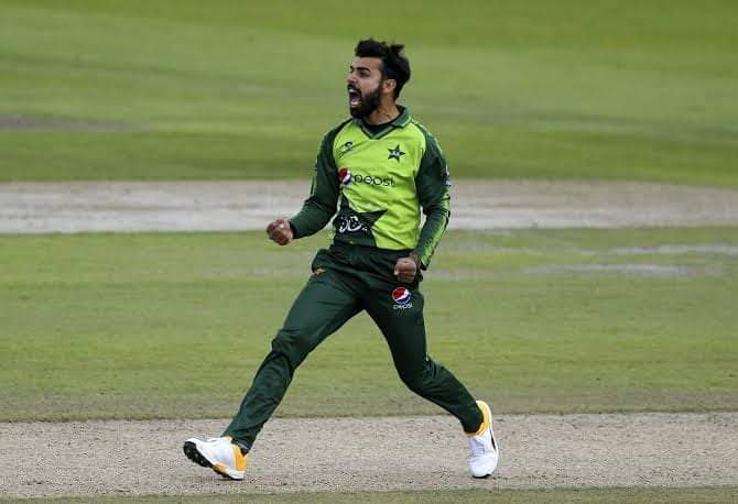 Muzzy789's tweet photo. What a bowling spell by Shadab Khan 🔥
4-26
#PAKvAUS https://t.co/iicAzTB21N
