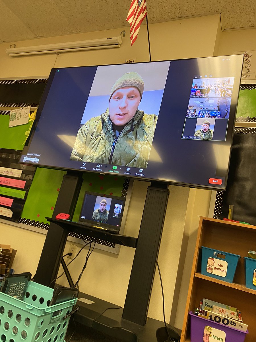 Getting to talk with our favorite veteran! Happy Veterans Day to all of our faithful veterans! <a href="/townleytorches/">TownleyTorchlighters</a> <a href="/IrvingISD/">Irving ISD</a>