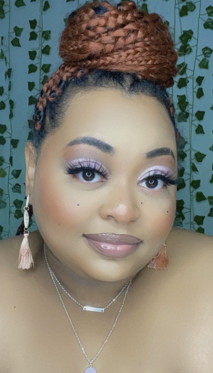 Shays__wayy's tweet photo. Day 82 of my #365daymakeupchallenge
🖍Brow Pomade
🖍Matte Book
🖍Big Box
🖍Blush Binder
🖍Browser✏️
🖍Private Party💄
🖍Chalk Dust
@TheCrayonCase @WuzzamSupa
#futurecrayoncutie #lotd #makeup #makeupforbeginner #makeuptutorial #fallmakeup #mattebook https://t.co/9Ad6GX3dQf