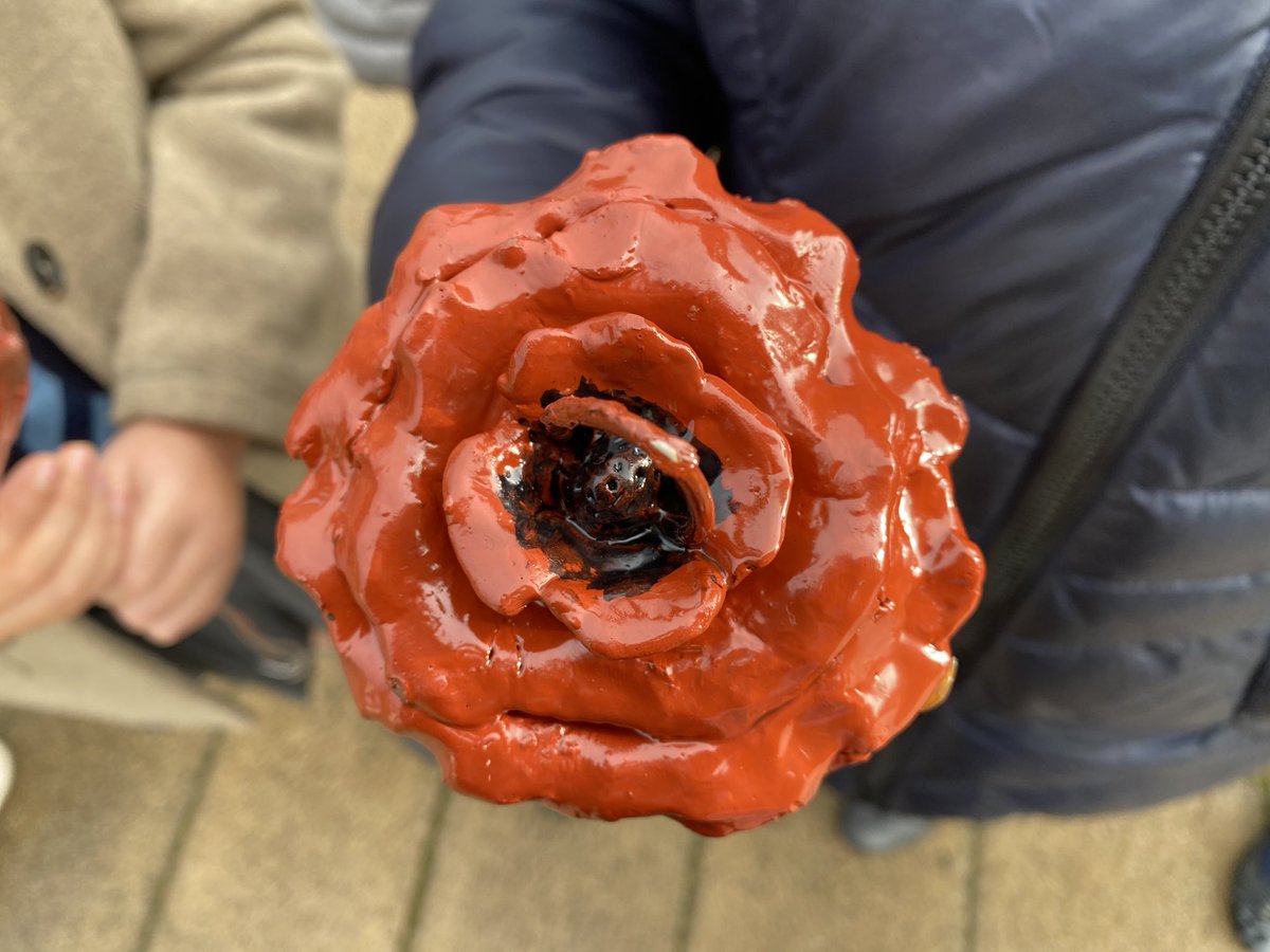 denisemburgess's tweet photo. REAL project outcomes- ceramic poppies designed and made by our year 5/6 children now placed out in our community to remember those who gave their lives for our country @EdTransform_UK @GreatDenhamPS https://t.co/w2LxQ482HF