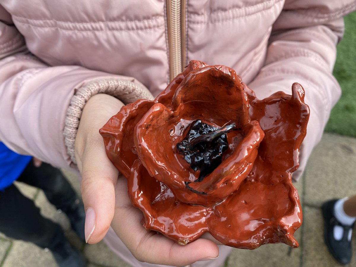 denisemburgess's tweet photo. REAL project outcomes- ceramic poppies designed and made by our year 5/6 children now placed out in our community to remember those who gave their lives for our country @EdTransform_UK @GreatDenhamPS https://t.co/w2LxQ482HF