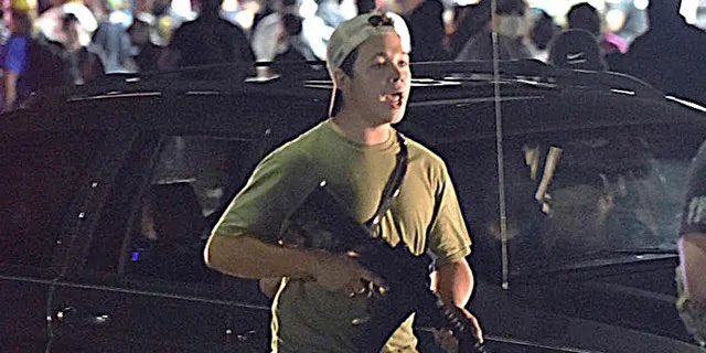 Dantethecomic's tweet photo. If Kyle Rittenhouse was a black man who crossed state lines to shoot proud boys would you still support him?

This is how you know if you are racist or not. https://t.co/aYA2LGyyZA