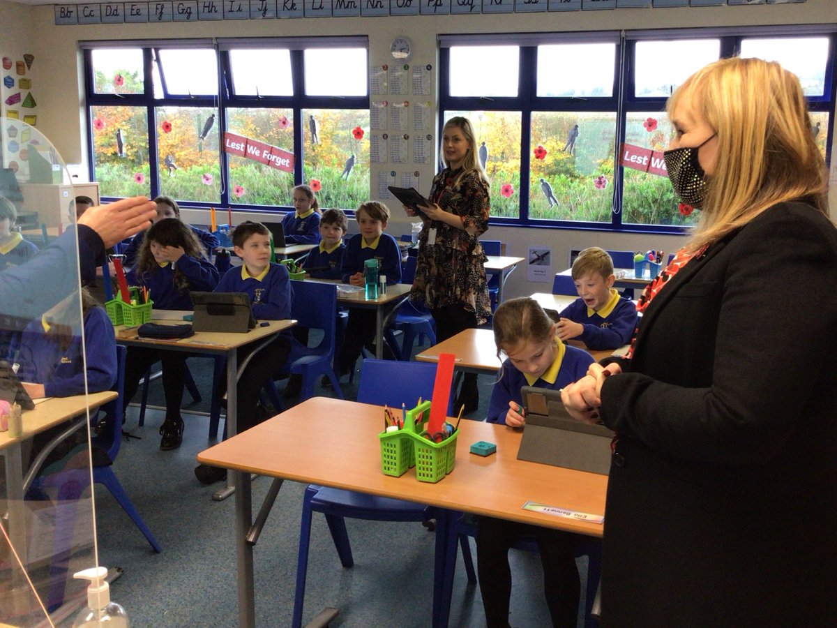 Education_NI's tweet photo. This afternoon the Minister visited @millenniumips where she heard about the school's pride in its status as a Centre of Excellence for Inclusivity. She also visited the Special Education Needs area to see the benefits of integrating SEN in mainstream classes. https://t.co/yaaTGgFpGC