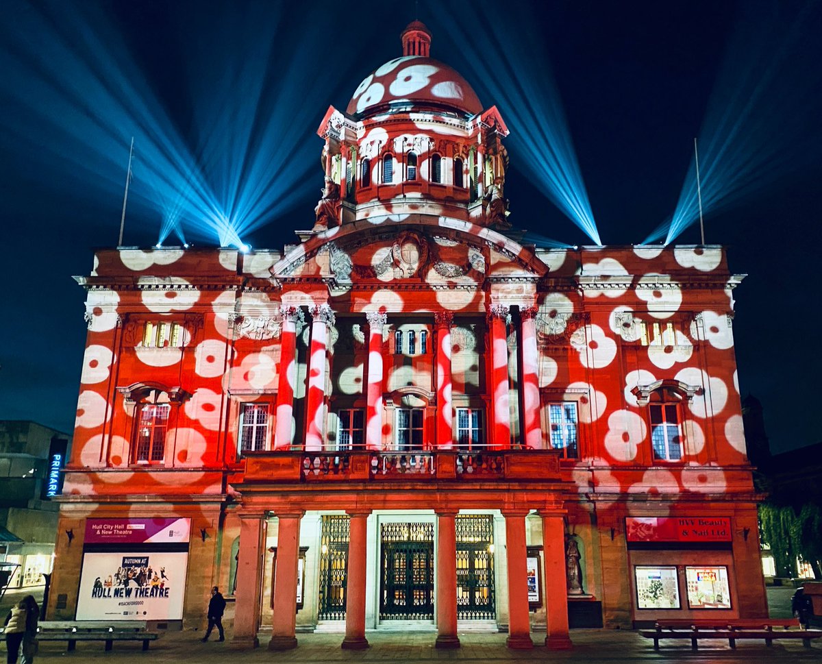 PC Darren Kirkwood (@pcdkirkwood) on Twitter photo How AMAZING does <a href="/CityHallHull/">Hull City Hall</a> look tonight?
#WeWillRememberThem #ArmisticeDay
#HullandProud
#LoveHull How AMAZING does <a href="/CityHallHull/">Hull City Hall</a> look tonight?
#WeWillRememberThem #ArmisticeDay
#HullandProud
#LoveHull