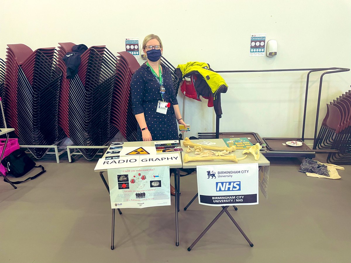 FreyaSmithSLT's tweet photo. This afternoon I had the pleasure of going to a school’s career fair with my future sister in law to raise more awareness around speech and language therapy as a career (and Holly raising awareness around radiography) 📚🎓🏫 #mySLTday https://t.co/2ZWbJpKGzn