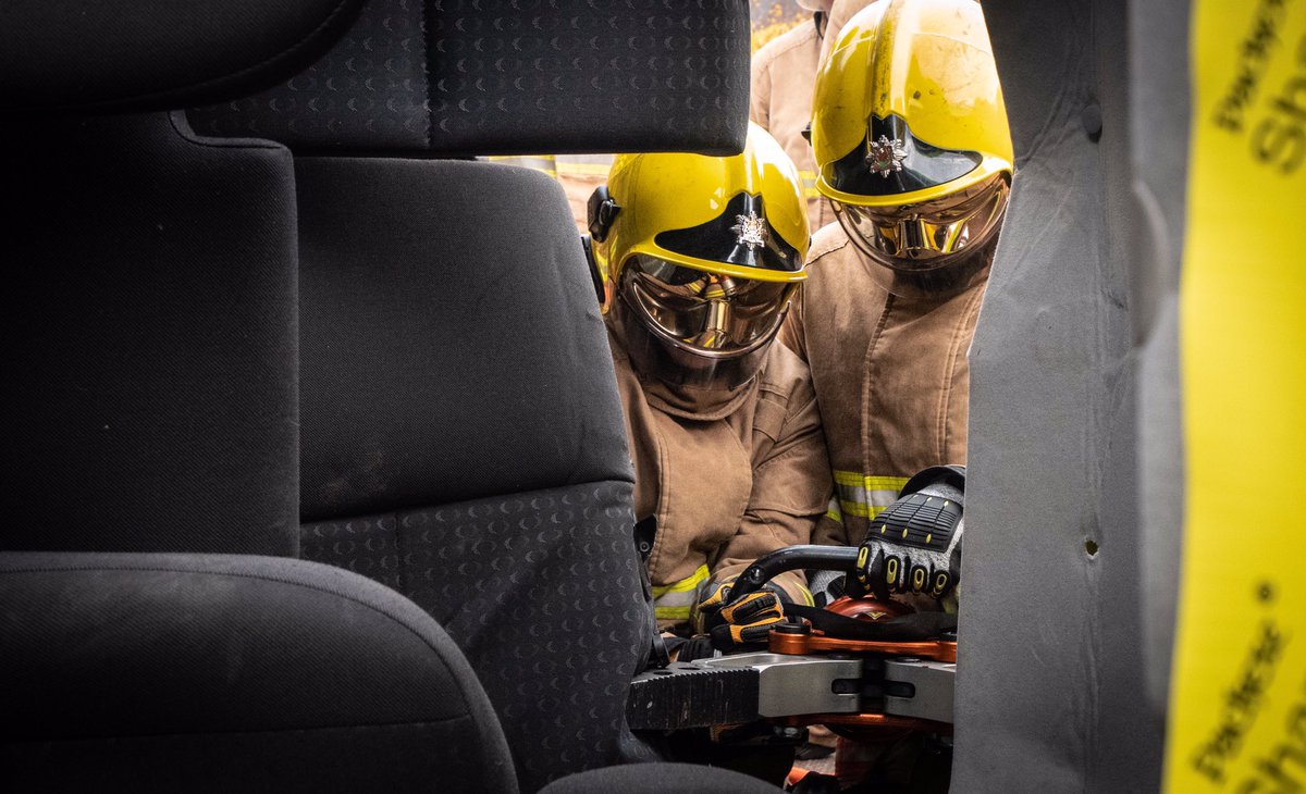 RNorthumberland's tweet photo. N_landCouncil: RT @SteveAir_: Day 29 - RTC day 3 - Vehicle on side. Casualty care / removal - multiple cuts and tools used with various ways to secure vehicle stability demonstrated. Another great day. 

@NlandFRS @N_landCouncil @HolmatroRescue #firefigh… https://t.co/k0JZ8f7wXA