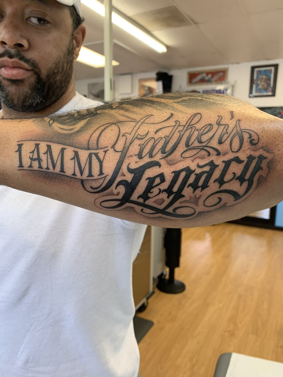 Every year, Veterans Day reminds me of how thankful I am to have had such a wonderful father! Hopefully I will continue to make home proud. Also so much love for my family members who have also served!