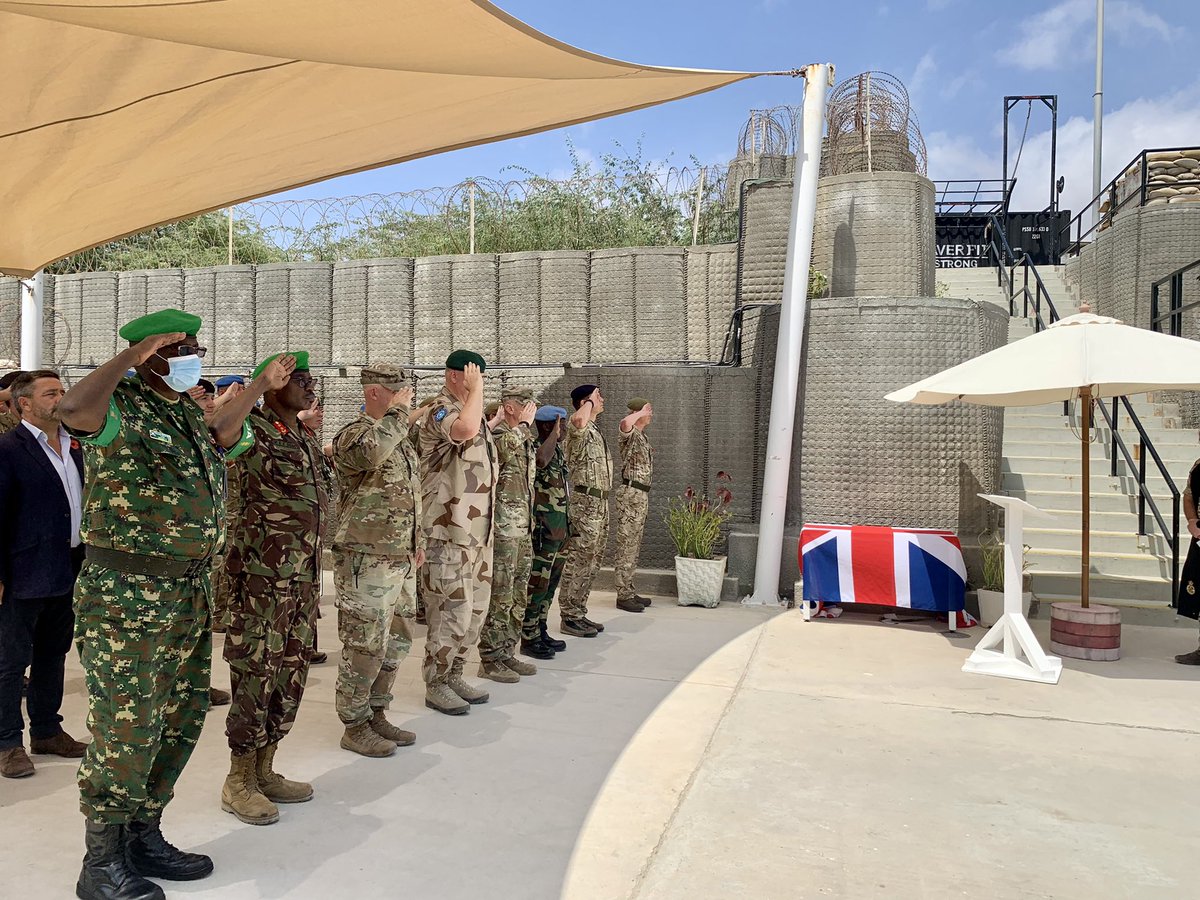 UKForcesSomalia's tweet photo. @UKForcesSomalia and Allies gathered to commemorate Armistice Day and remember those who gave their lives so we could live ours.     We will remember them. #ArmisticeDay https://t.co/LhseOc6X6r