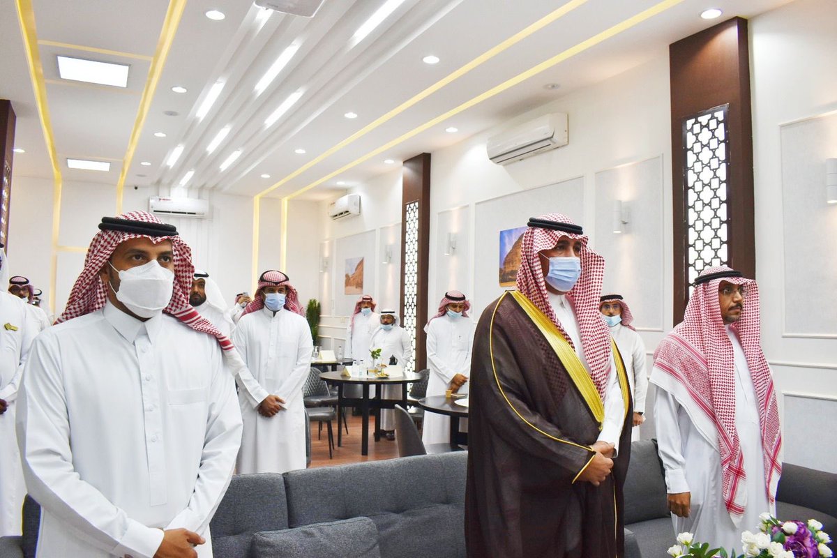 jiwar_avw's tweet photo. سعادة محافظ #العلا 
الاستاذ :راشد القحطاني في تشريفه مبادرة #لأنكم_تستاهلو
#شكراً_أبطال_الوطن
#جمعية_العمل_التطوعي_بالعلا
#تطوع
#العلا #العمل_التطوعي https://t.co/lebdhNrmMP