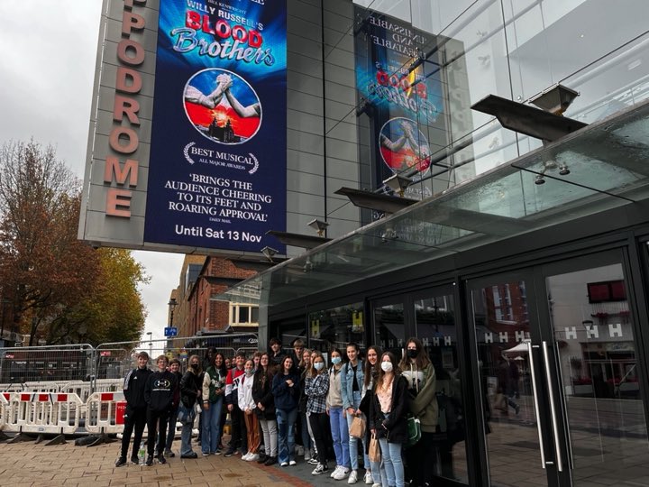 tpsdrama's tweet photo. Year 10 and Year 11 Drama students have had a brilliant day in Birmingham seeing Blood Brothers! 👬@brumhippodrome https://t.co/8vns1Dsbhv