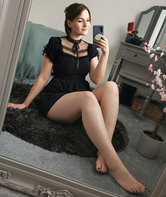 This dress 😍 https://t.co/cm012uTEBP